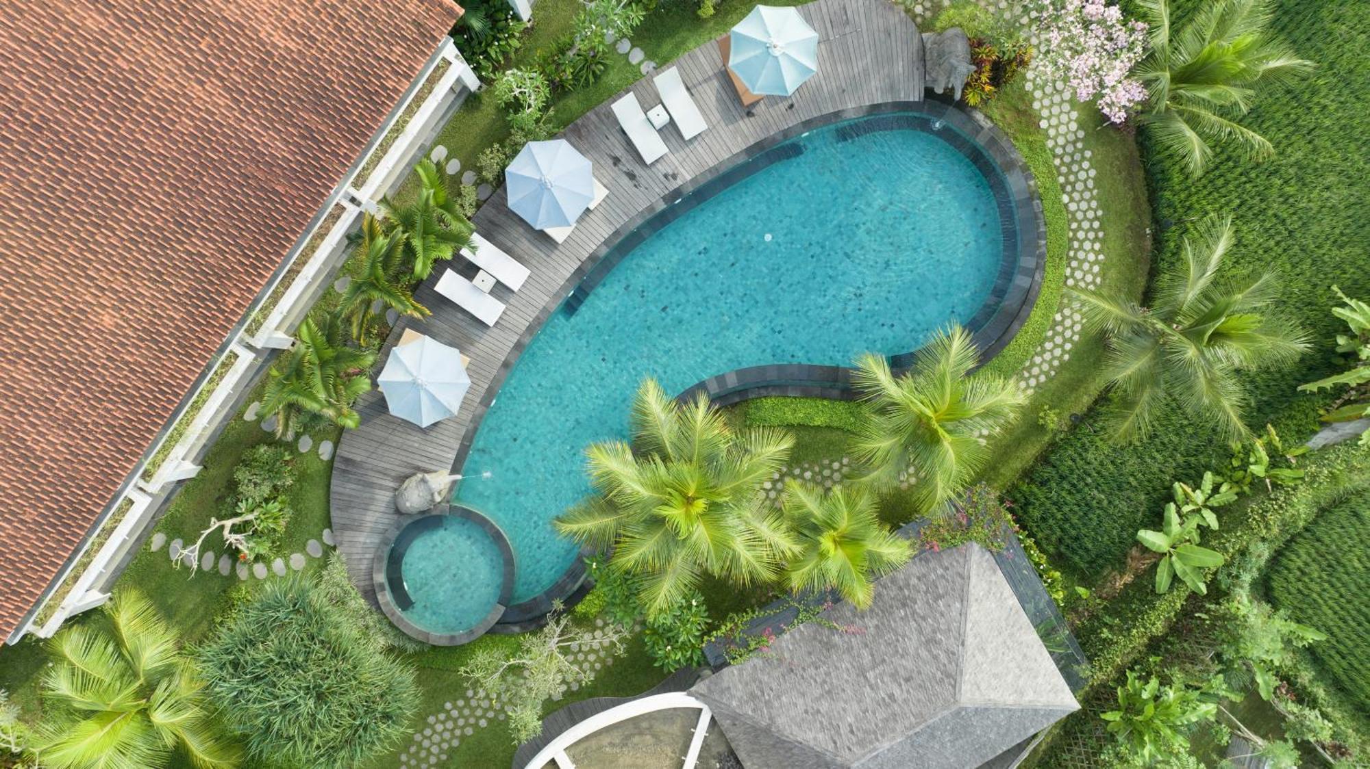 Queen At Gunung Sari Ubud  Exterior photo
